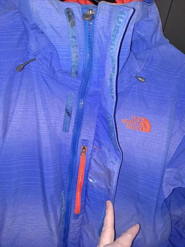 THe North Face‎ 2 Tone Blue and Red Coat with Inside Pockets Size Small